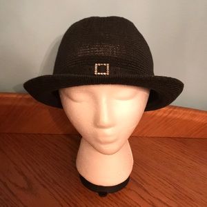 Black mesh hat with rhinestone buckle